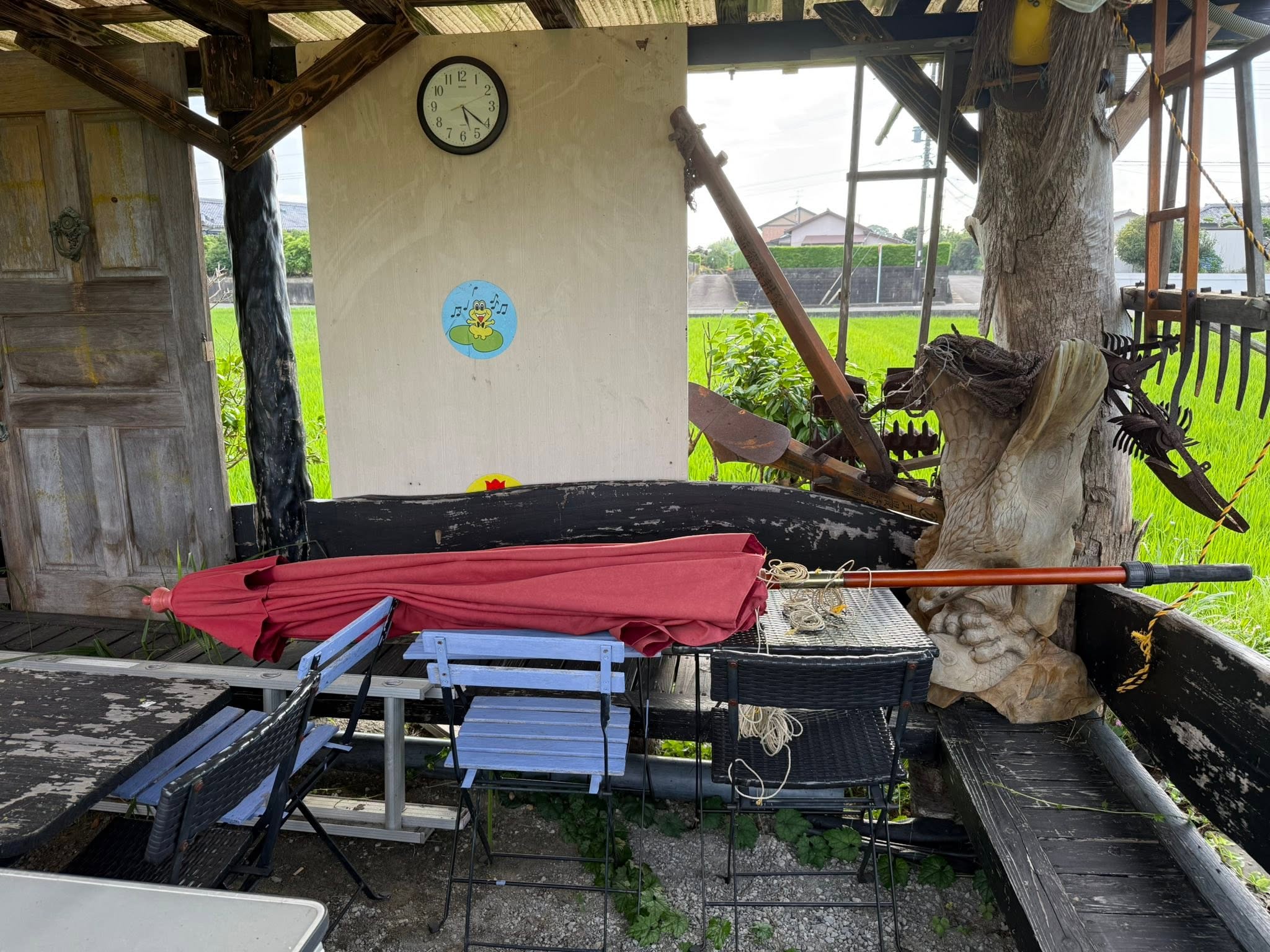 台風対策でパラソルを片づけました。